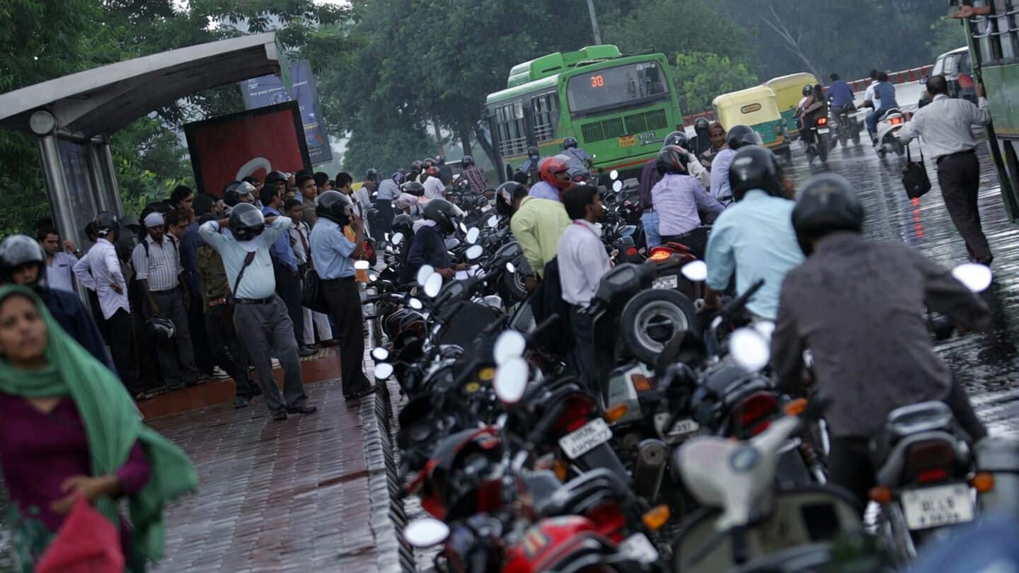 Delhi to ban new petrol 2-wheeler registrations from April 2028