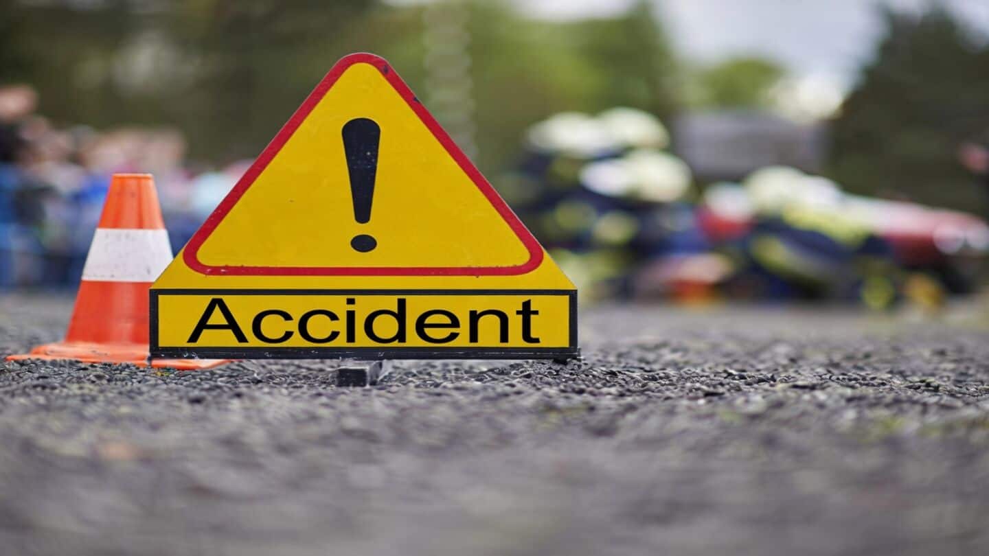 Sleeper bus crashes on Bhopal bypass, 5 dead, 12 injured