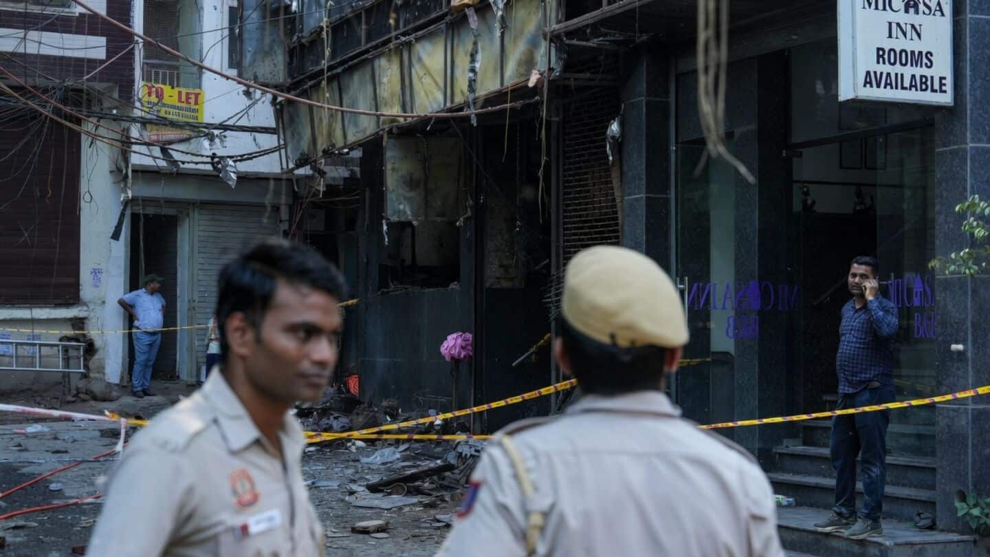 MCD official sacked for false report before Hauz Rani blaze