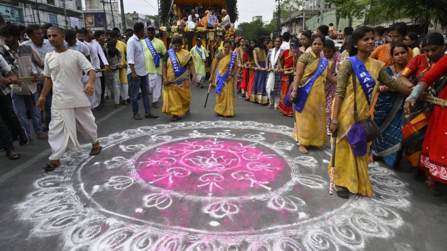 Thousands join Jagannath Rath Yatra in Hyderabad with chariot procession