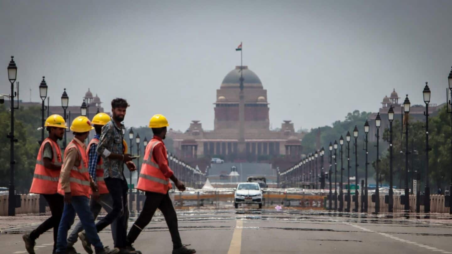Massive dust storm hits Delhi with Palam winds 120km/h