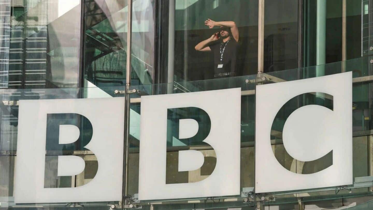 BBC to cut up to 2,000 jobs, save £500m