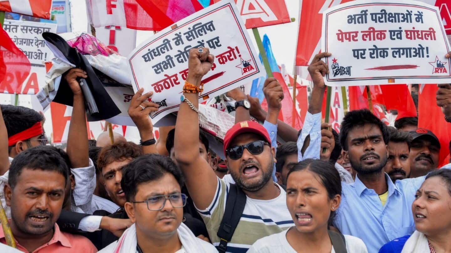 Jharkhand student protesters demand 14th PSC cancelation, state restricts delegation