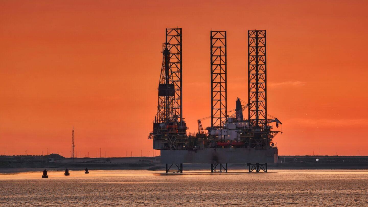 Brent crude near $85 amid Iran Oman Hormuz talks