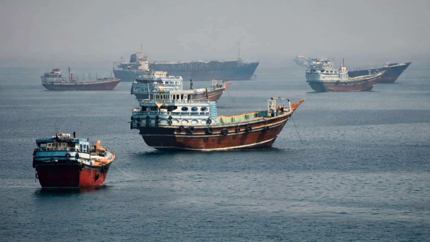 Qatar moves LNG through Strait of Hormuz amid U.S.-Iran tensions