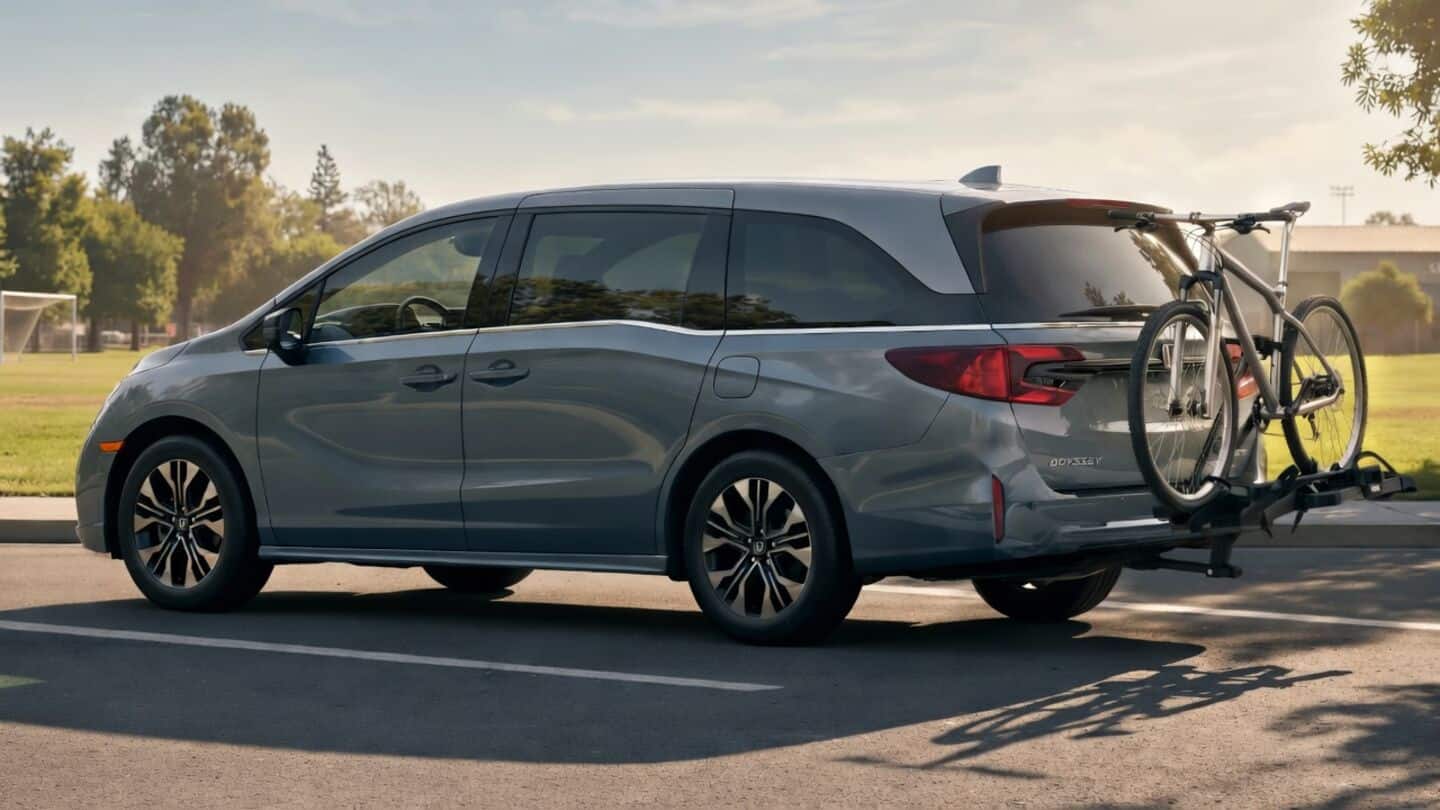 Honda recalls 325,588 Odyssey minivans for rearview camera issue