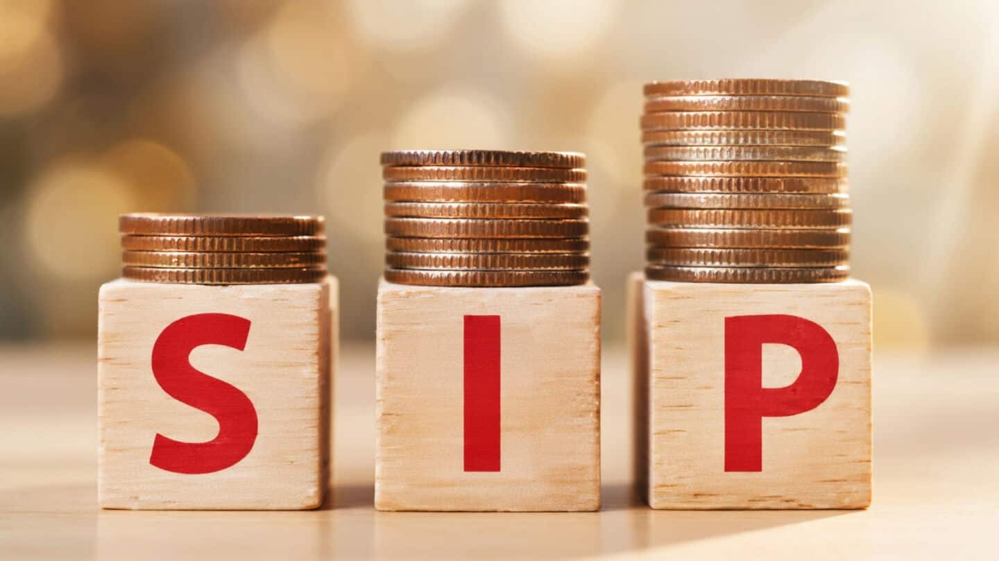 Indian mutual fund SIPs set record ₹32,087cr amid 53L-plus stoppages