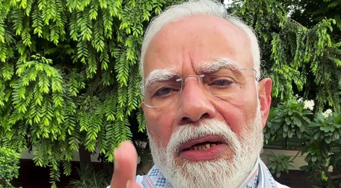 Prime Minister Narendra Modi forgives students, calls them 'Hamare bache'