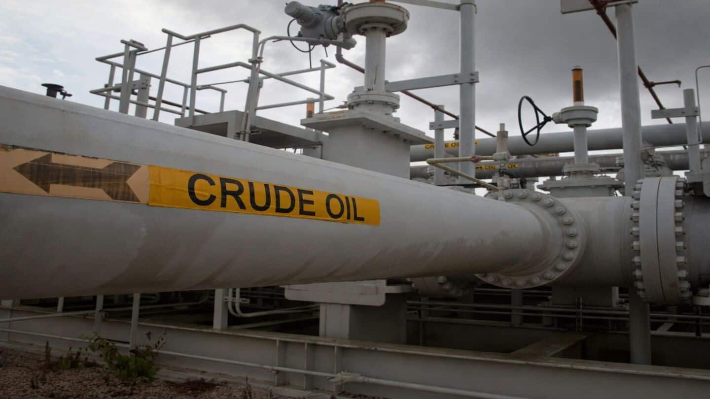 Oil crosses $100 amid rising US and Iran tensions