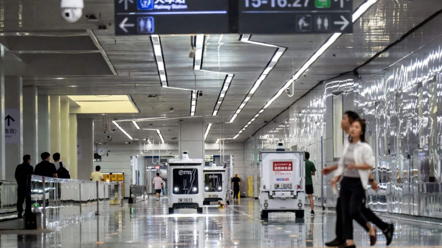 Shenzhen allows driverless night deliveries to boost city infrastructure use
