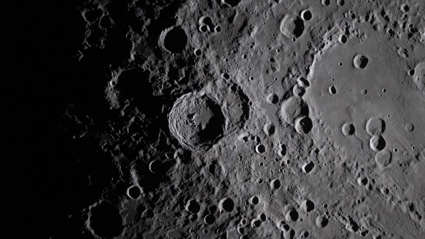 US China Russia race to build Moon reactors for power