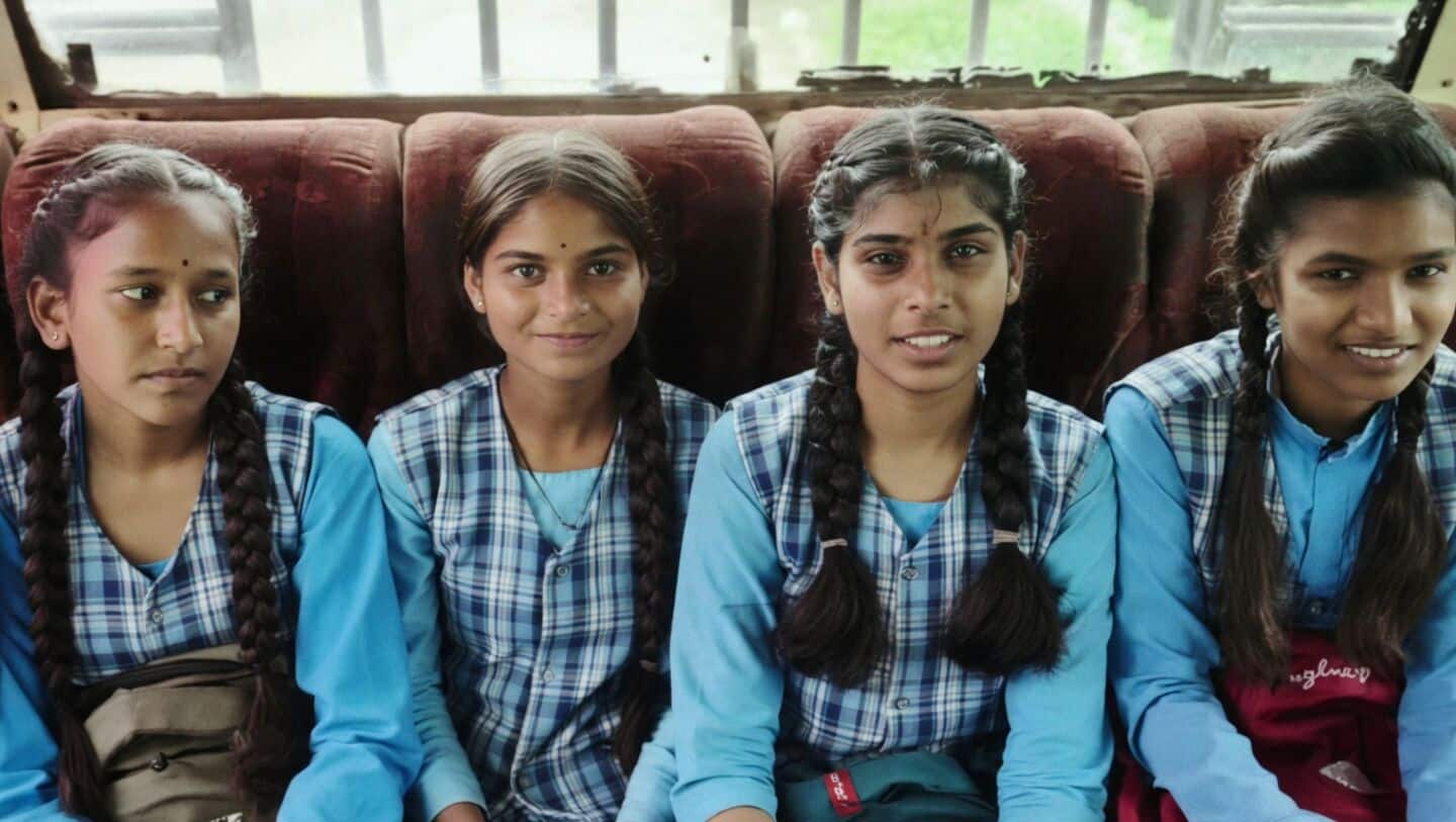 Vidisha schoolgirls protest bus fare hike, operators reverse decision