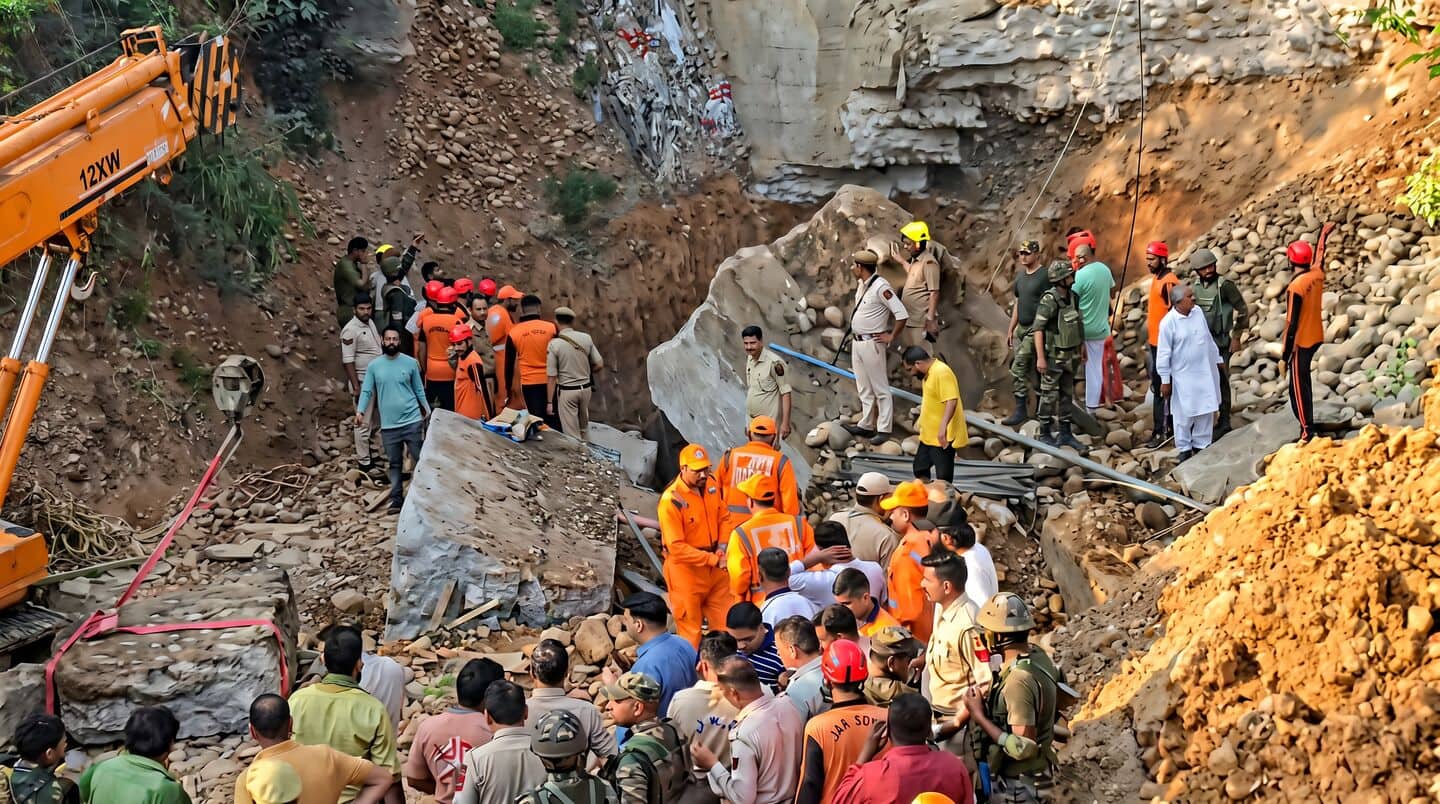 Old Bantalab bridge in Jammu collapses as 6 laborers dig