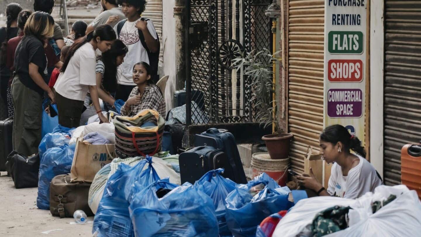 Satya Niketan PG collapse kills 7, DU students allege coverup