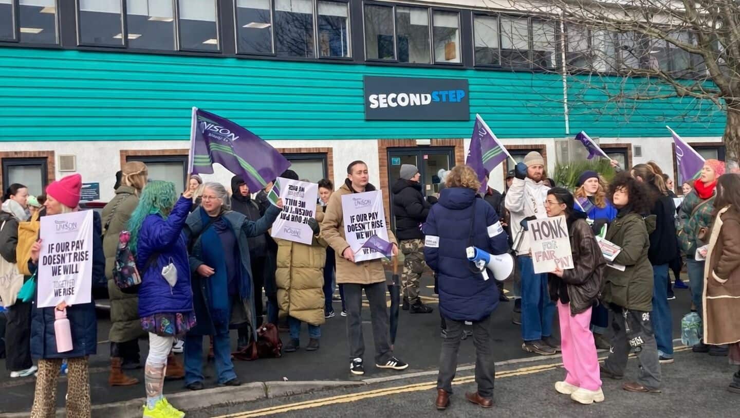 Mental health charity staff in UK accept pay deal