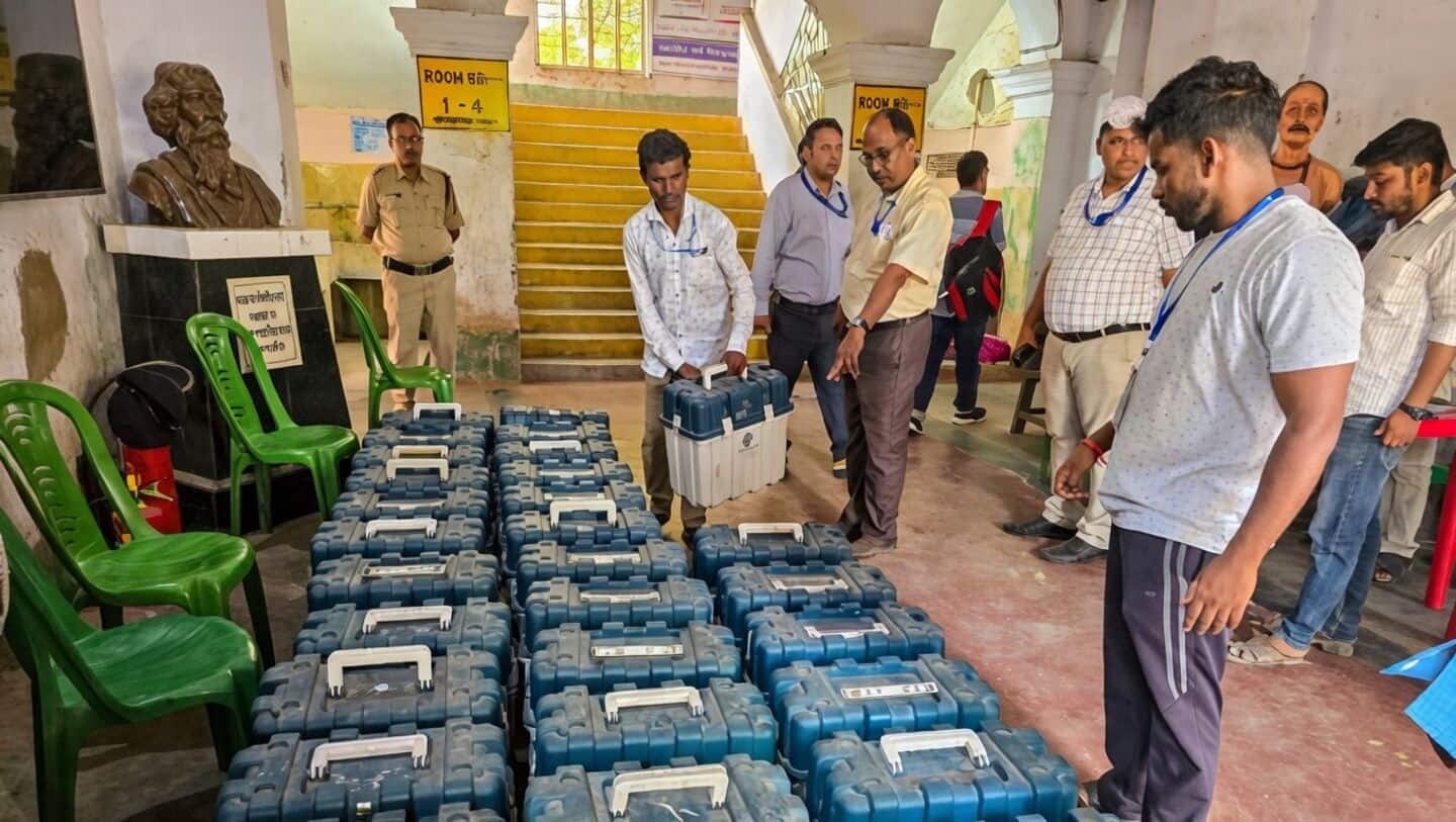 Election Commission reminds presiding officers not to tamper with EVMs