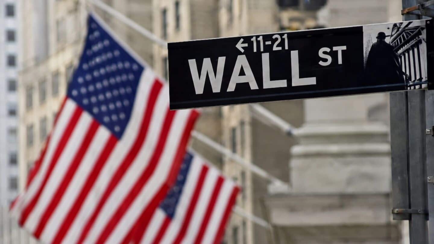 Dow climbs 202 points as U.S.-Iran tensions weigh on markets