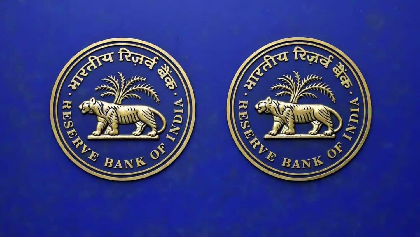 Indian bond yields rise as Brent tops $100, inflation risk