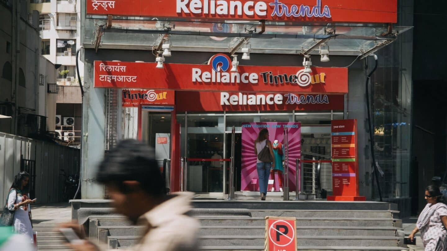 Reliance Retail eyes ₹1L cr FY30 using AI, profit ₹138.38B