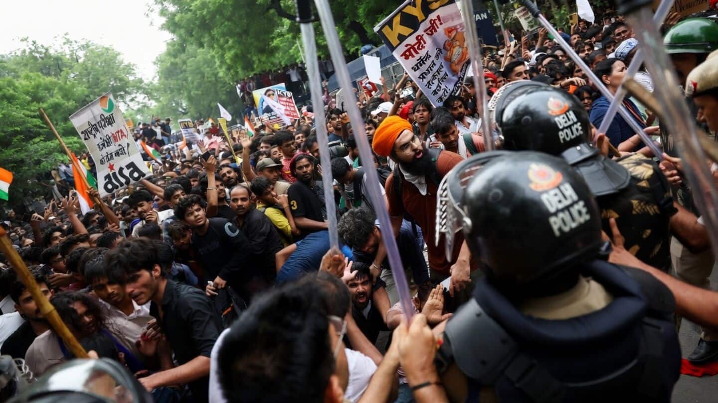 Sonam Wangchuk-led Delhi protest spotlights plainclothes police and tear gas