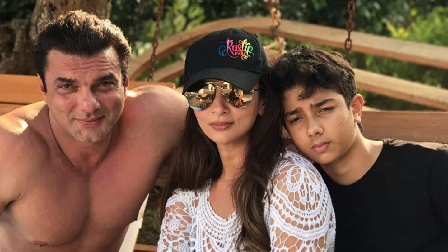 Actor Khan thanks 'Alliance' for reuniting him and Sajdeh