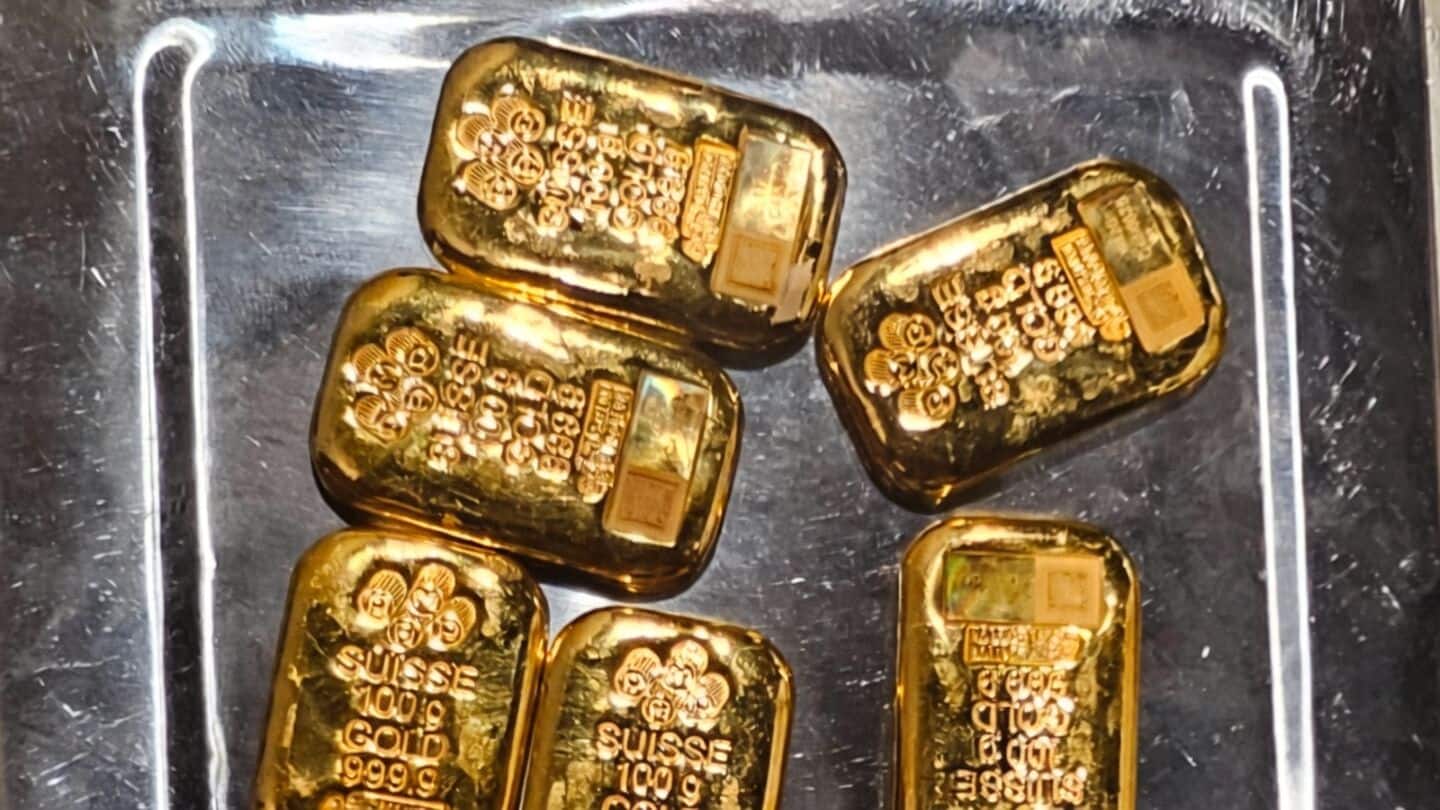 DRI seizes gold biscuits hidden under trolleys at Bengaluru airport