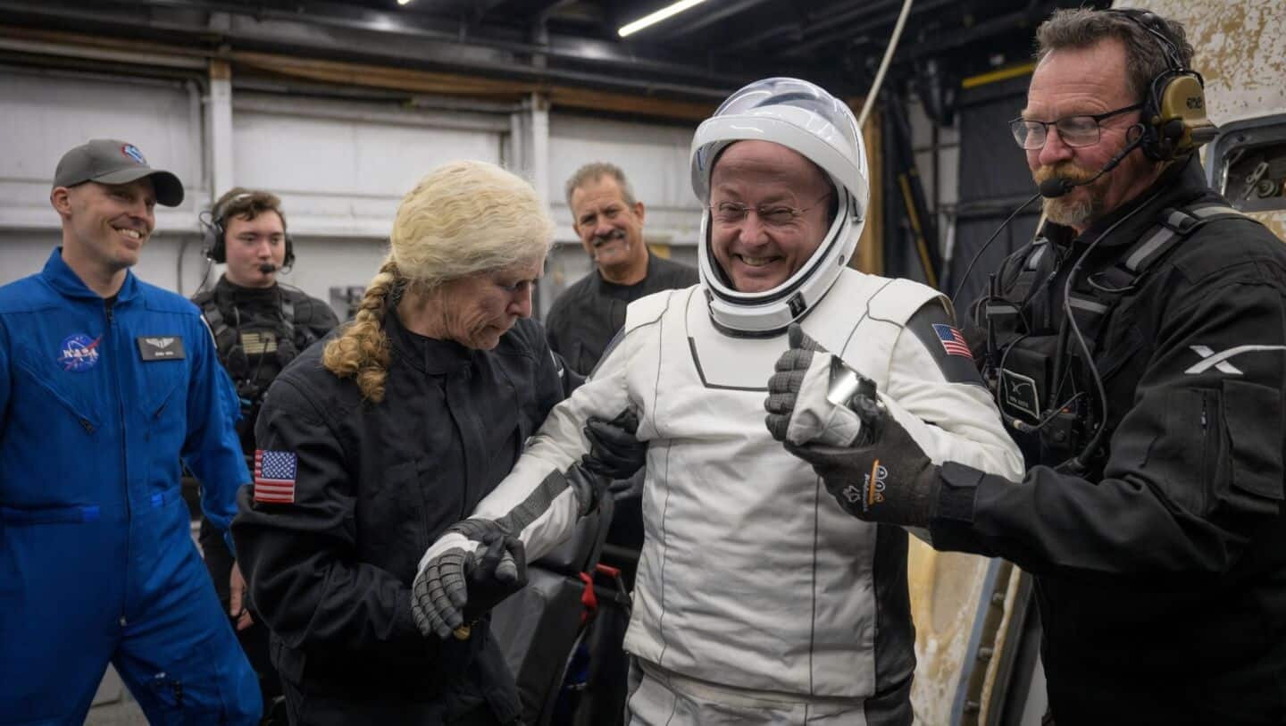 NASA astronaut Mike Fincke regains speech after brief ISS episode