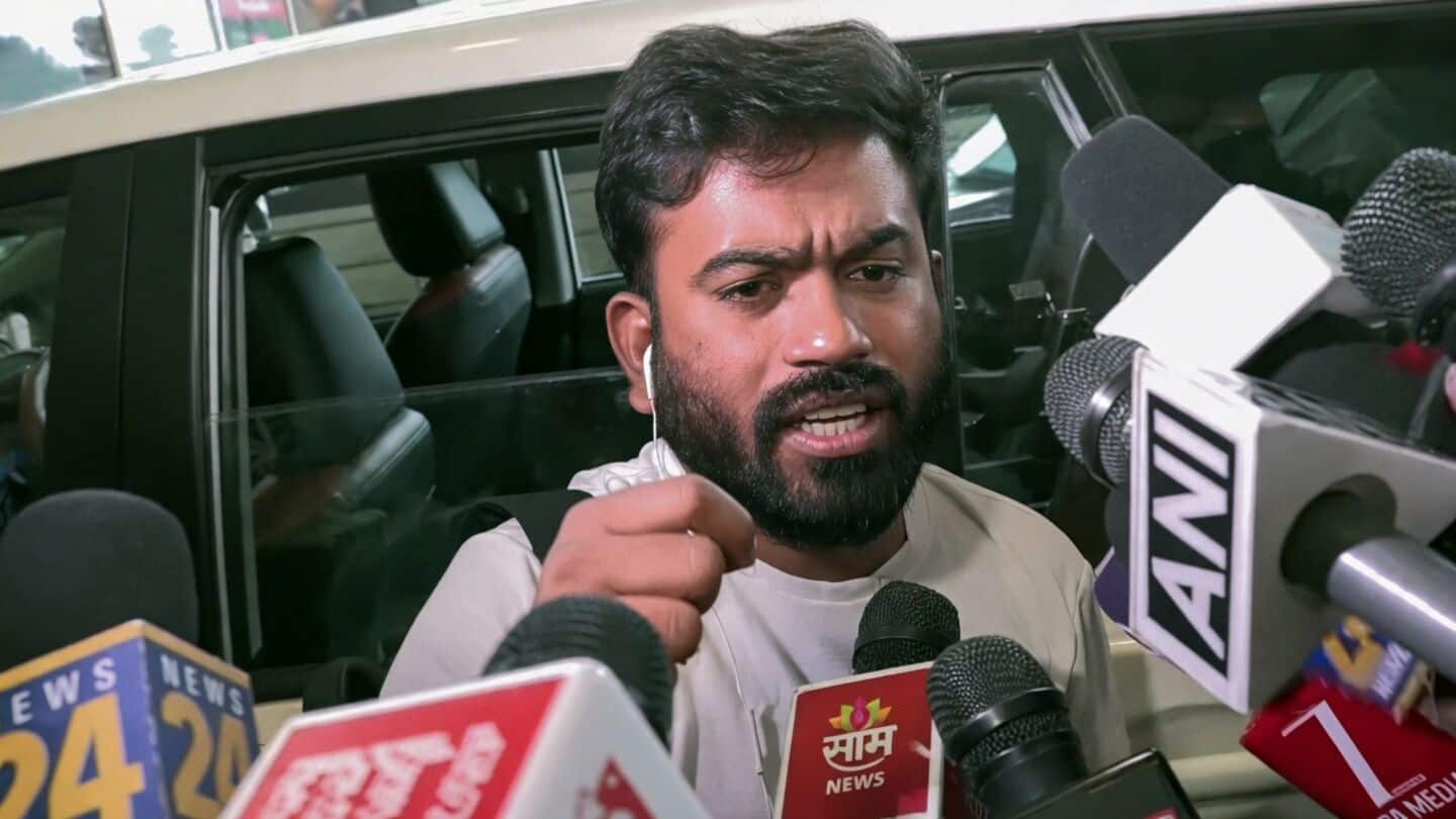 Abhijeet Dipke picked up before Jantar Mantar protest, grandmother dies