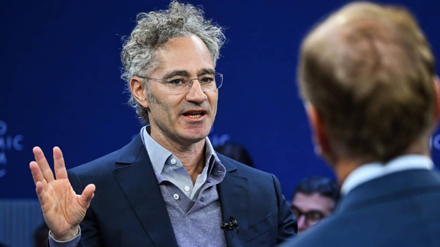 Palantir CEO Alex Karp criticizes frontier AI labs for token-maxxing