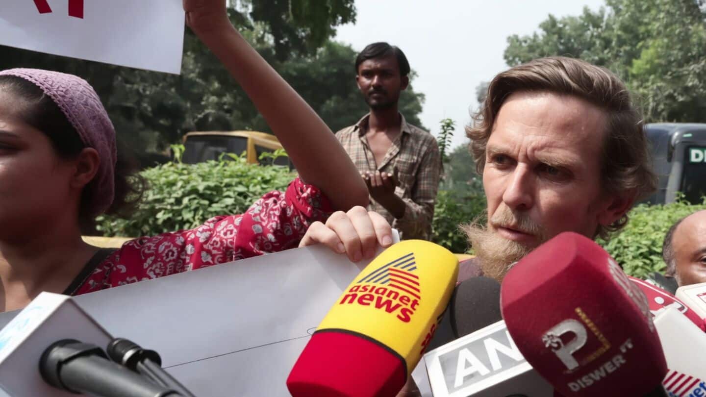 Jean Dreze criticizes Delhi security at Jantar Mantar CJP protest