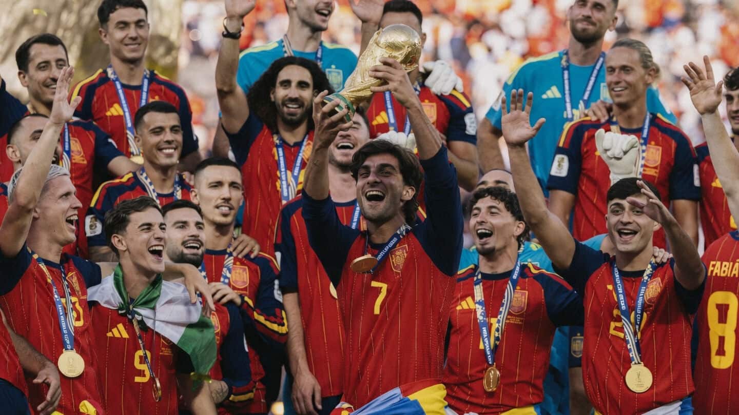 Spain wins World Cup final 1-0 as Fox sets record