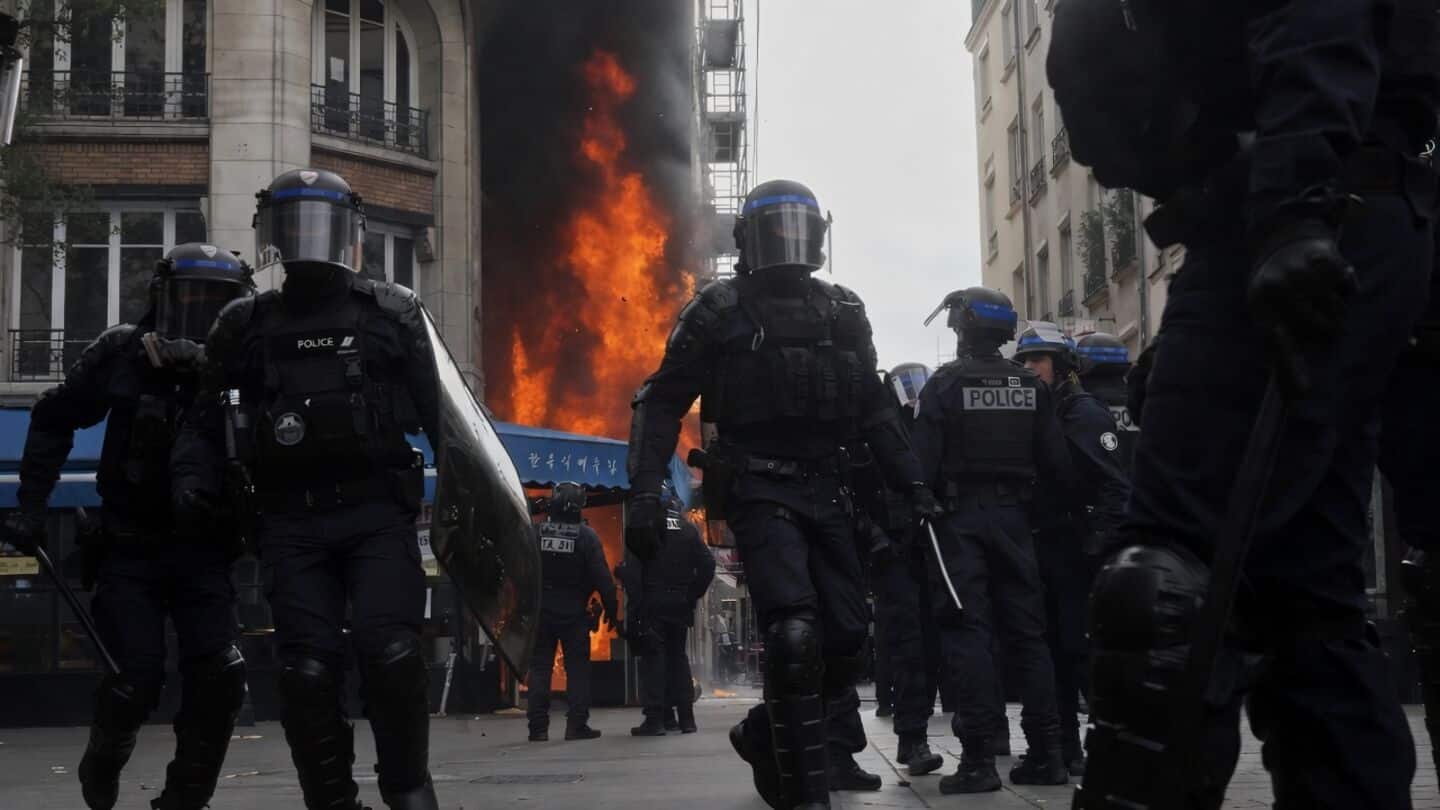 French teens protest packed classrooms, run-down schools, nearly 2,000 arrested