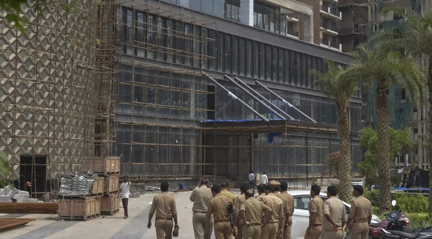 Ghaziabad 7 year old girl found dead in mall basement