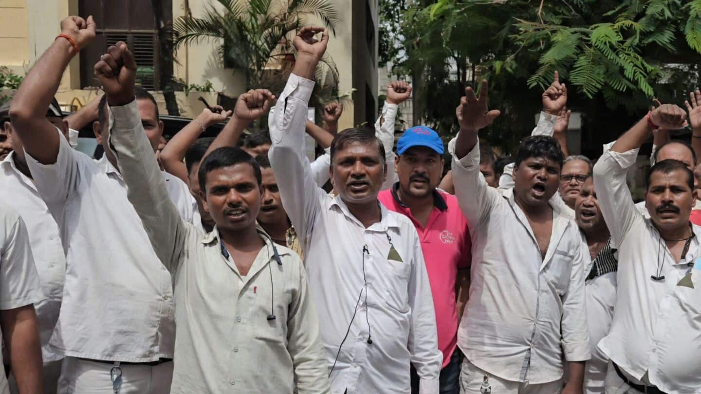 Mumbai taxi, auto-rickshaw drivers begin 3-day strike over Marathi mandate
