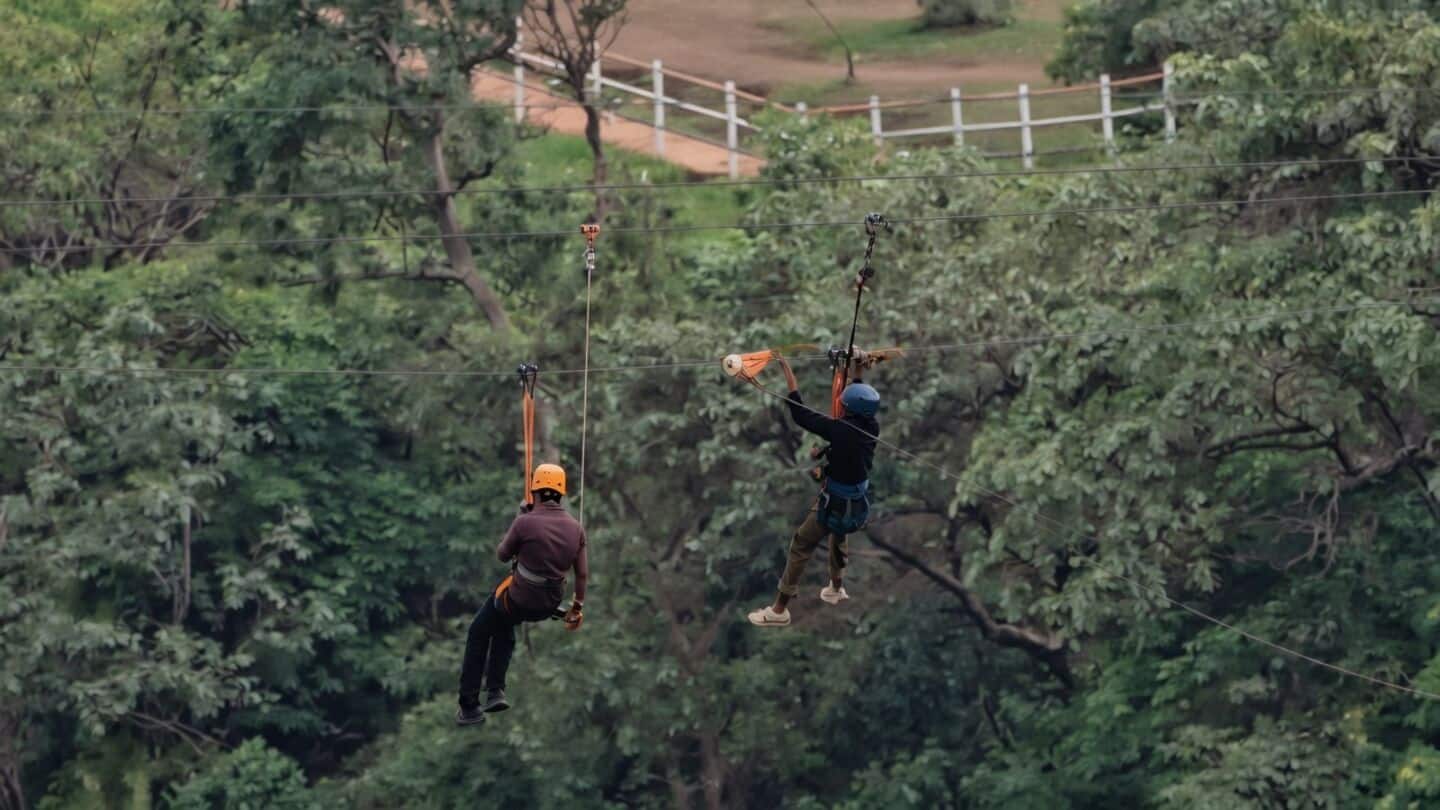Tourist stranded midair at Sitakhai Point, Toranmal sparks safety concerns