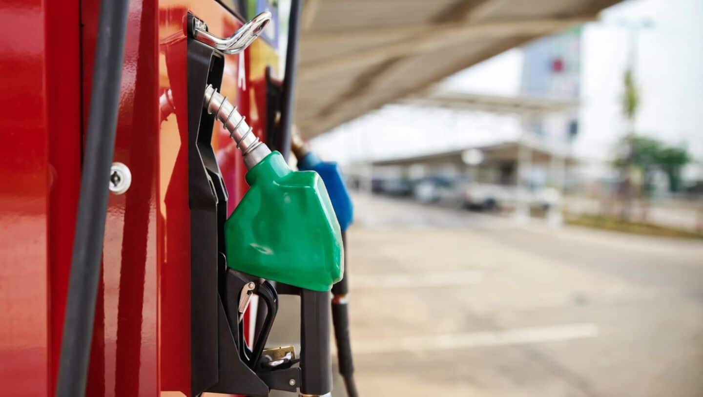 Petrol prices vary across India, Andhra Pradesh costliest, Gujarat cheapest