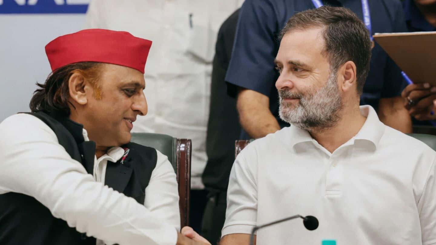SC notices Rahul Gandhi and Akhilesh Yadav over sir protest