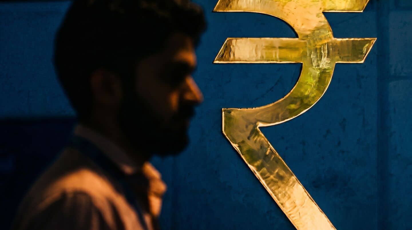 RBI considers allowing government banks to sell foreign currency bonds