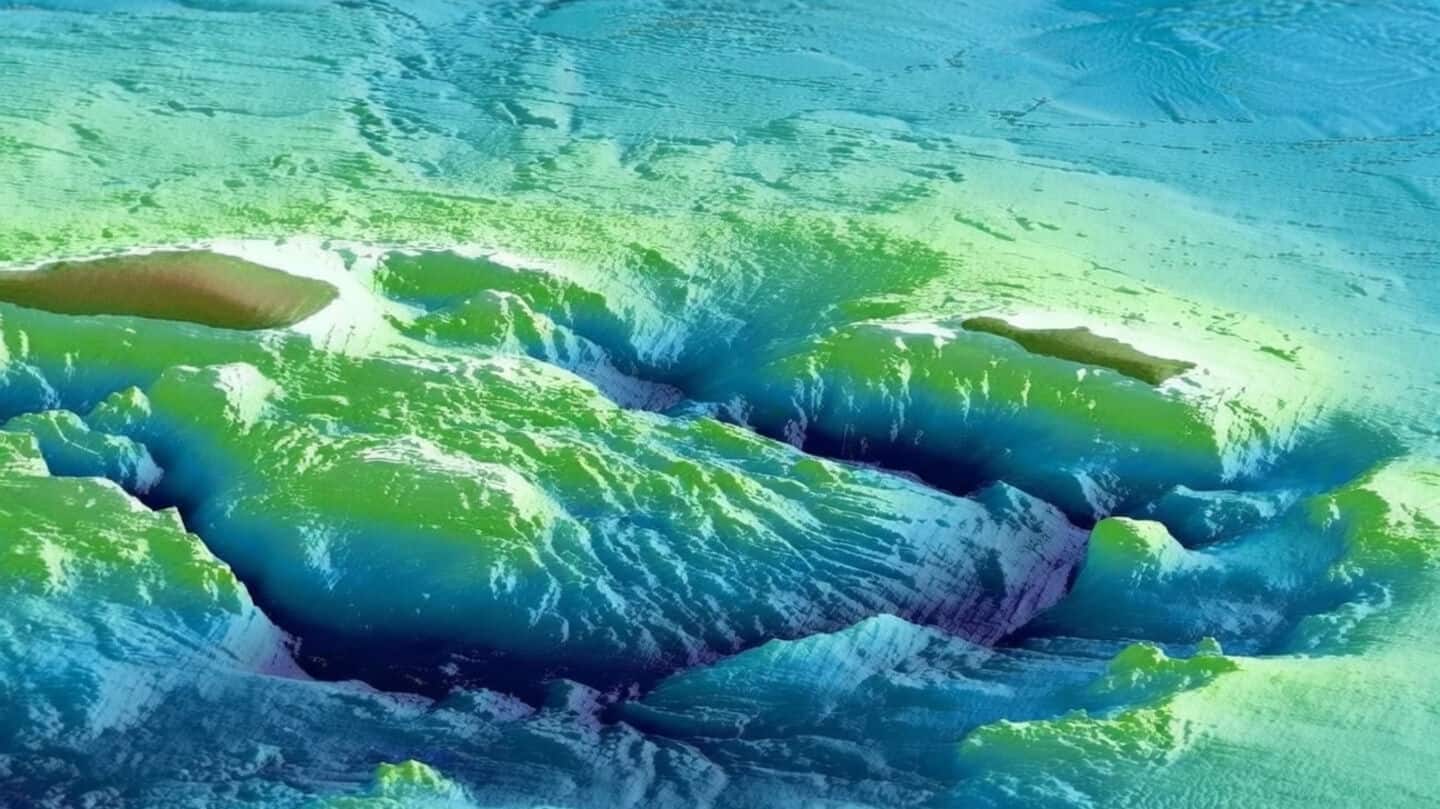 Kobe University and JAMSTEC find lava dome beneath Kikai Caldera