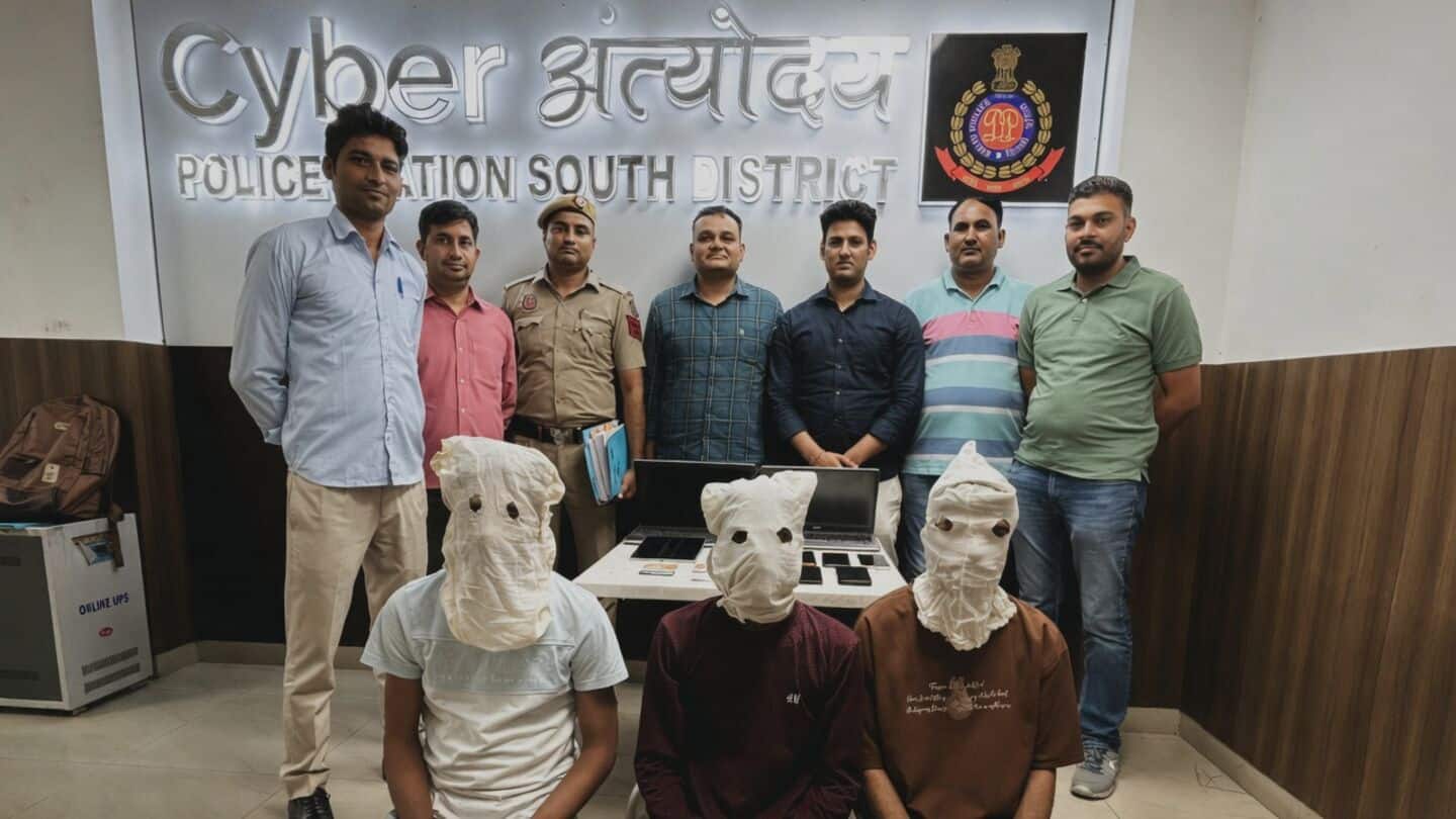 Official duped of ₹20,328 on fake 'irctc-heliyatra.com' Char Dham booking