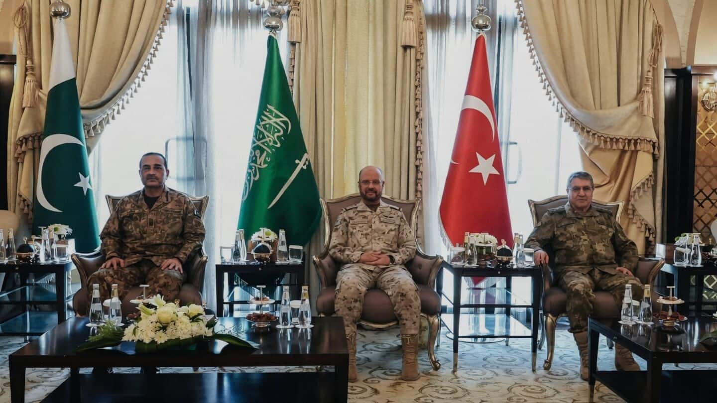 Pakistan says Saudi Arabia's security non-negotiable after Houthi attacks