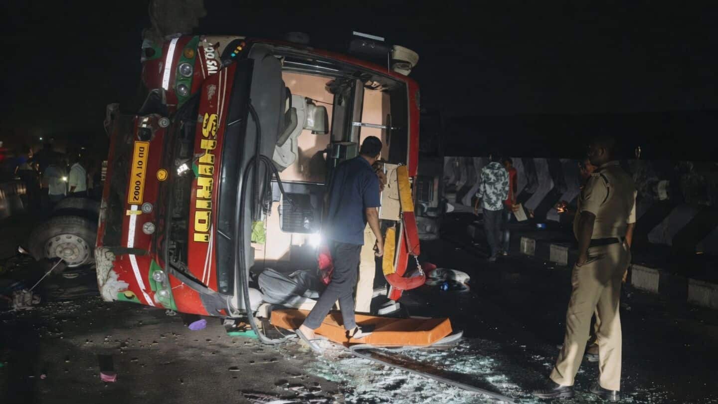 Private bus overturns on Khammam district railway bridge, 22 injured