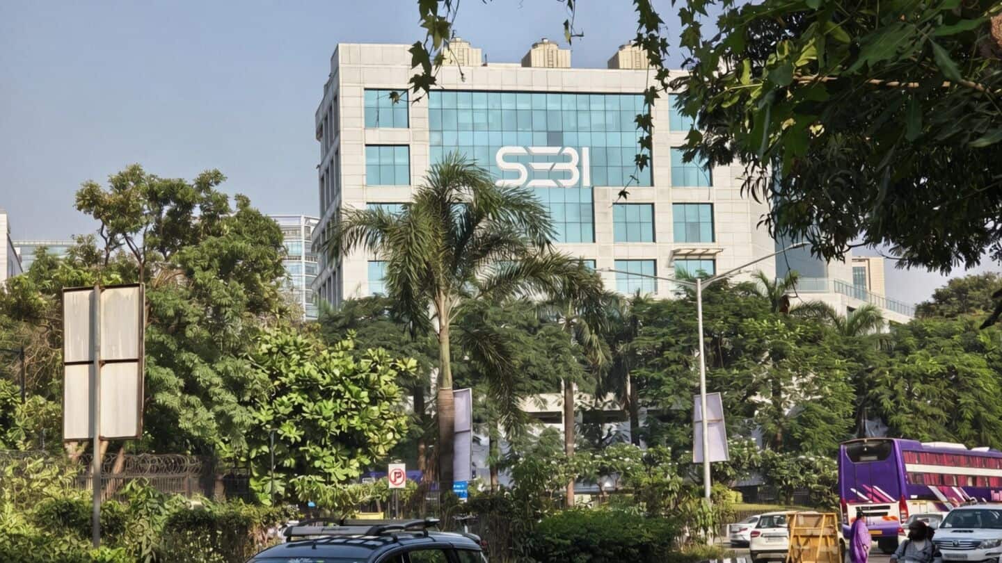 SEBI keeps VWAP settlement for expiring derivatives, sets CAS 3:30-3:40