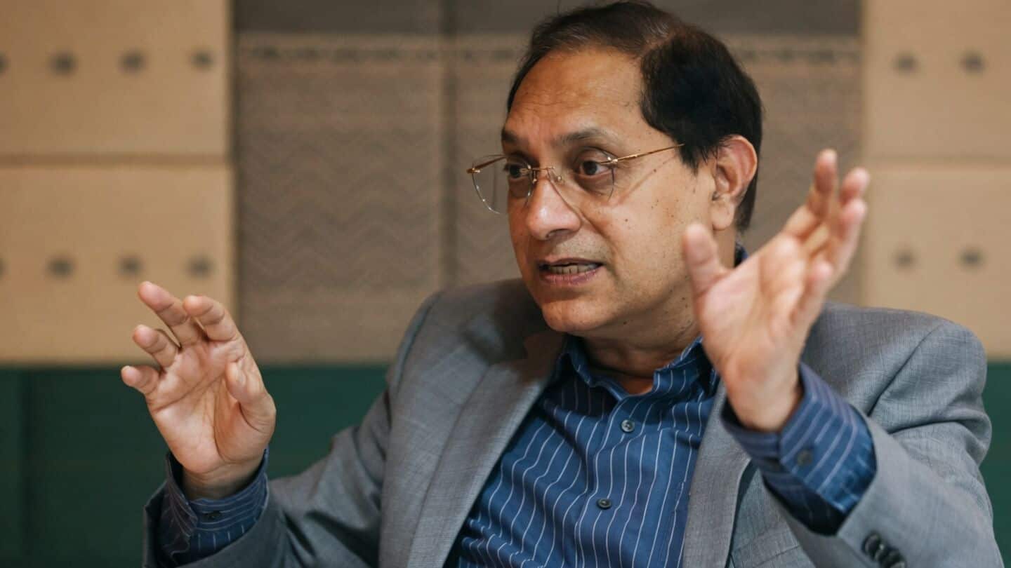 SEBI reviews reforms to simplify and modernize India's markets