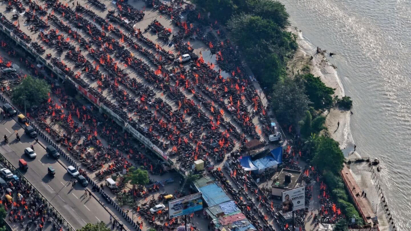 Kanwar Yatra sees 4.43cr devotees return with Haridwar Ganga water