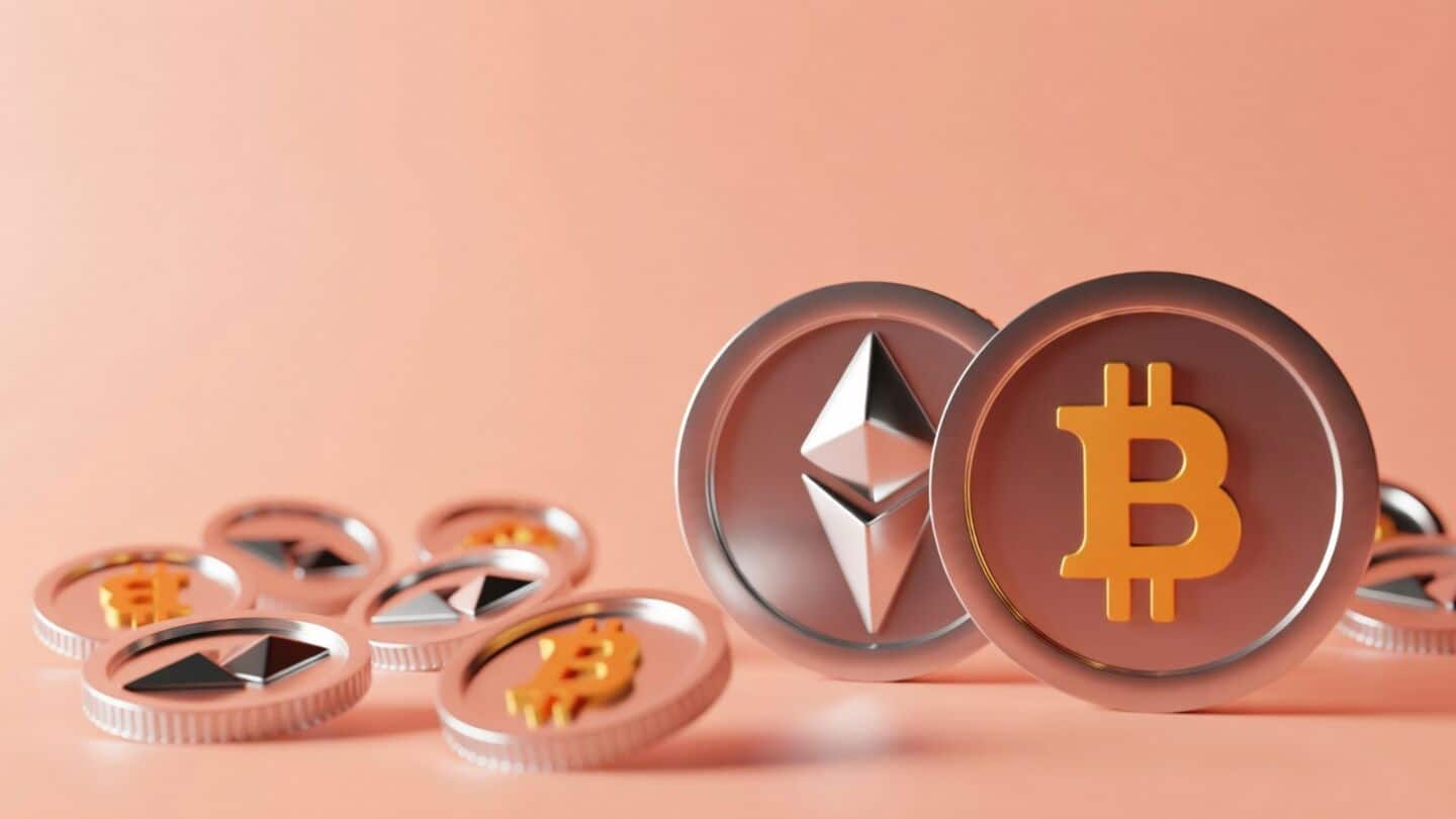 Bitcoin hovers near ₹61.1L as US Bitcoin ETFs attract investments