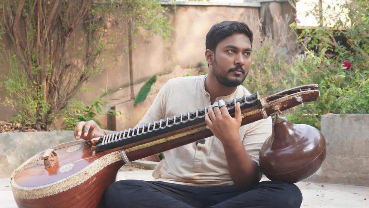 Balachandran's veena in Singh's 'Phir Se' from 'Dhurandhar' goes viral
