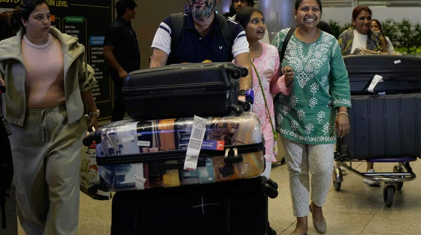 Airlines join government to bring back stranded Indians from UAE