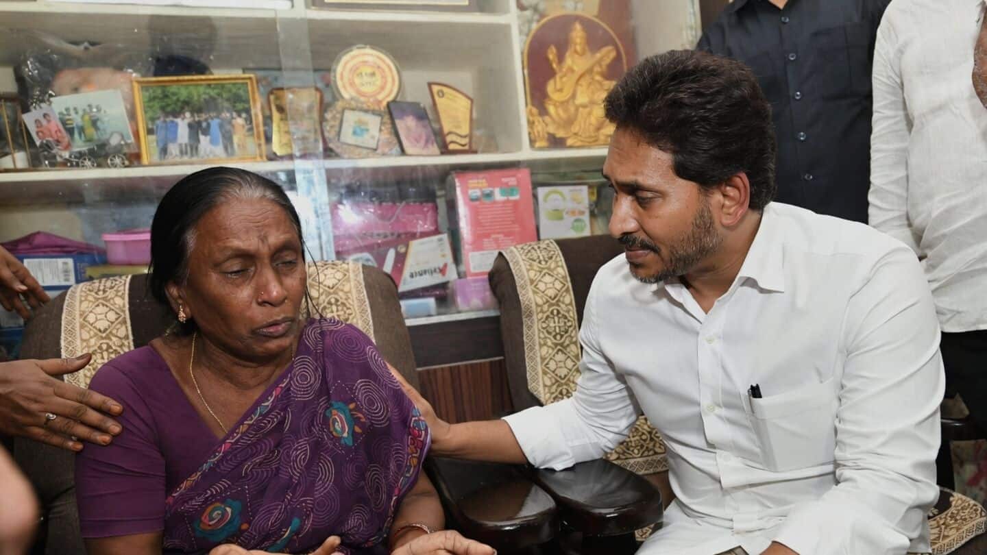 YSRCP chief Jagan seeks CBI probe into alleged custodial death