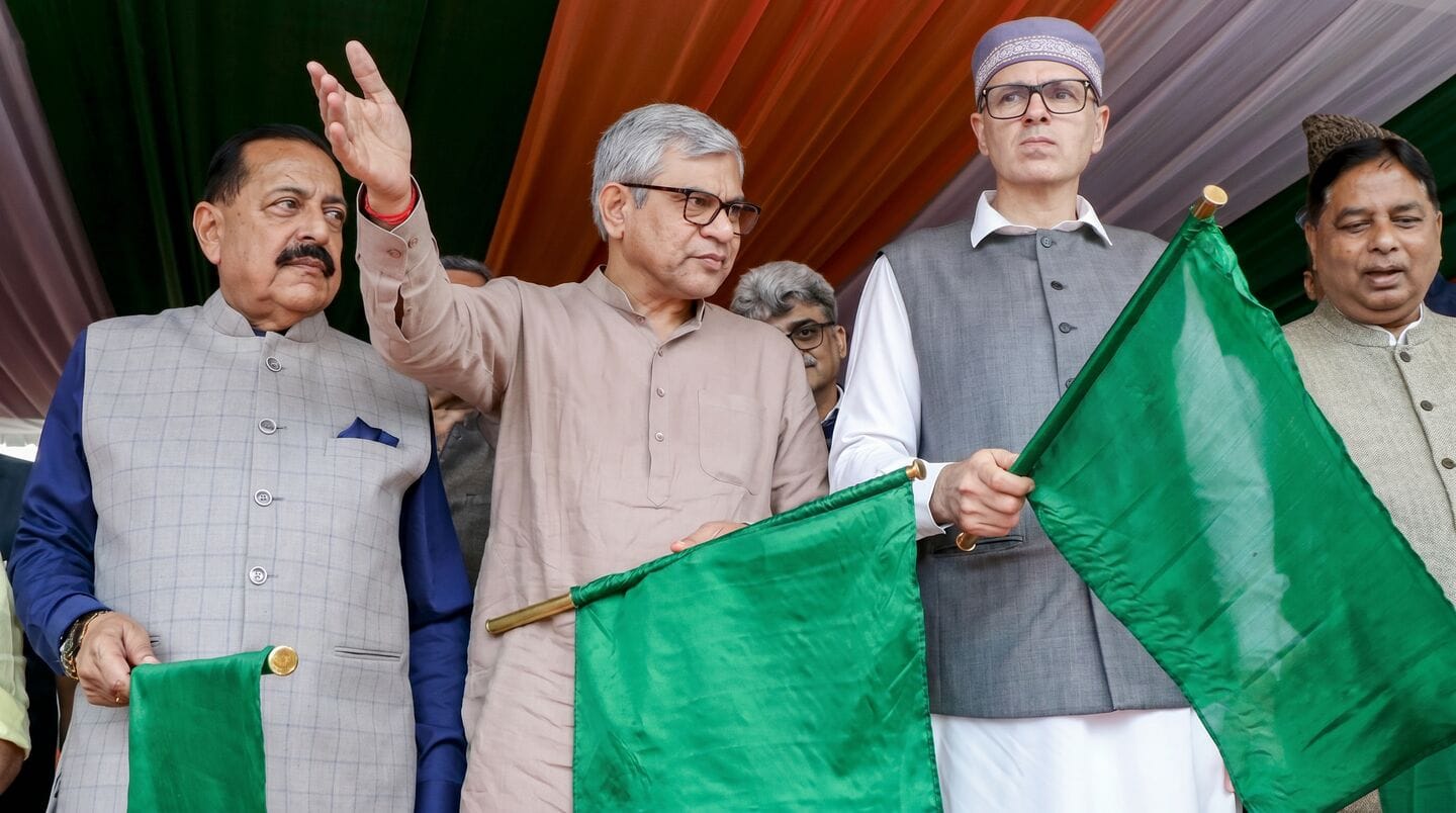 Vande Bharat starts 1st direct Srinagar Jammu train, 4-5 hours